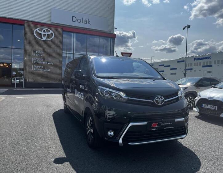 Toyota ProAce Verso 1