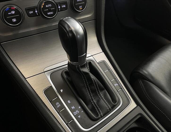 Volkswagen Golf 14