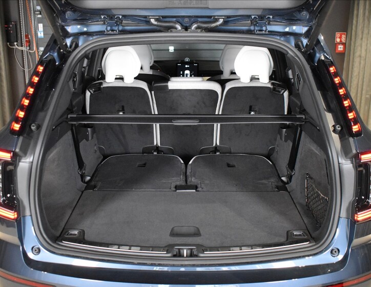 Volvo EX90 30