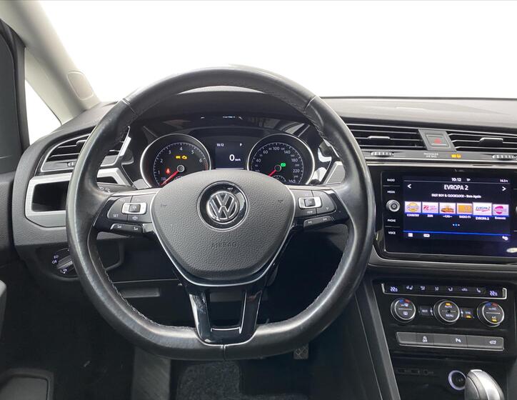 Volkswagen Touran 10
