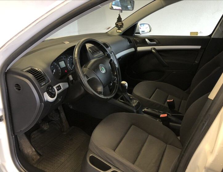Škoda Octavia 9