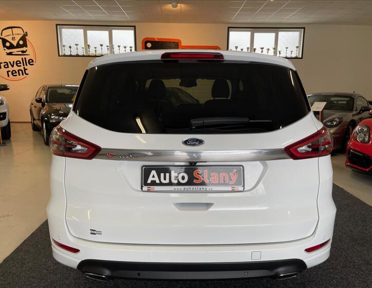Ford S-MAX 9