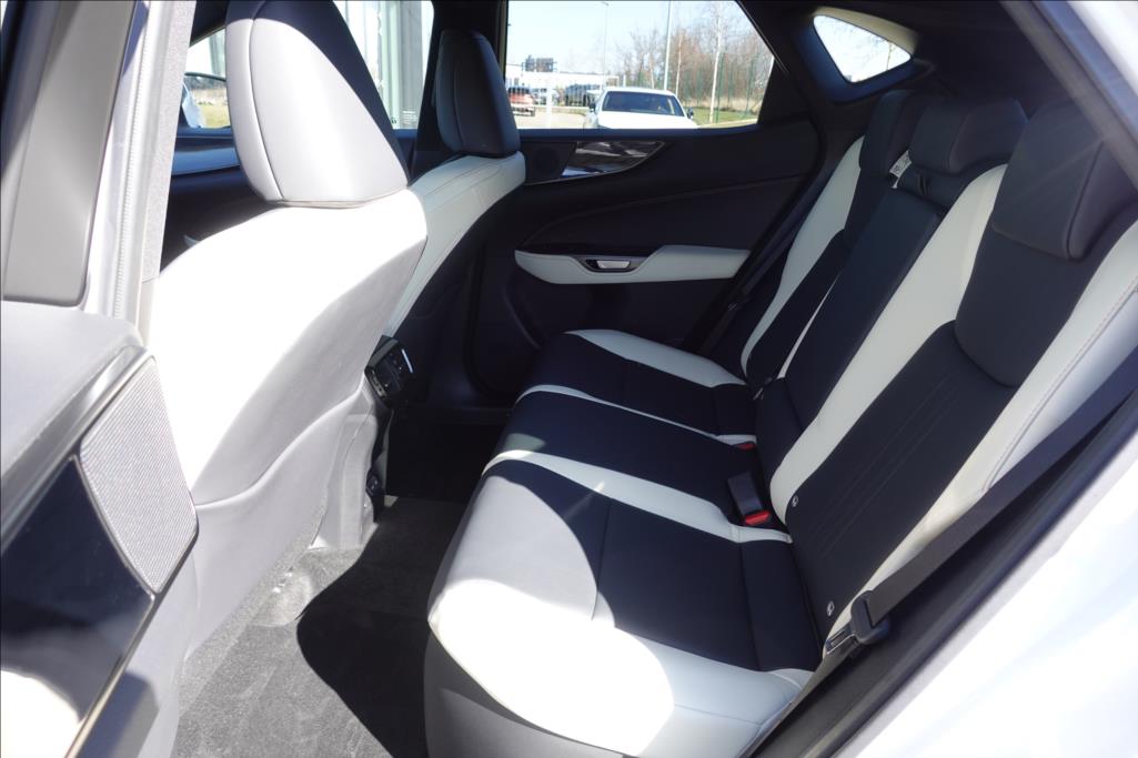 Lexus NX 350h