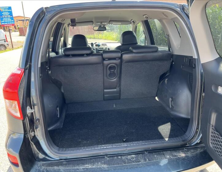 Toyota RAV4 35