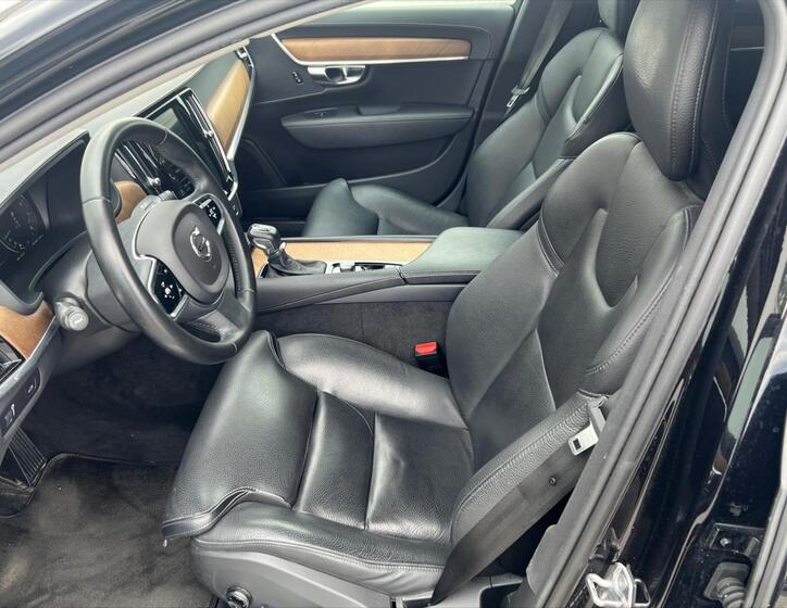 Volvo S90 10