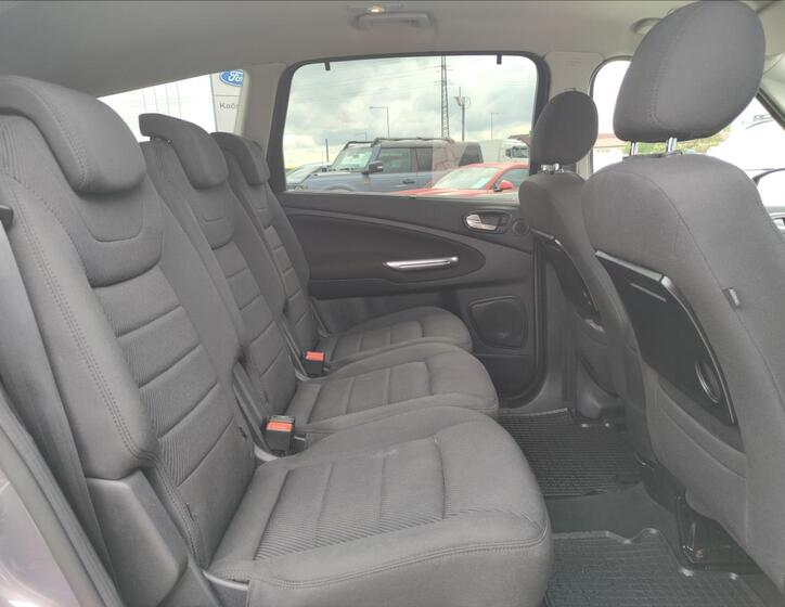 Ford S-MAX 14
