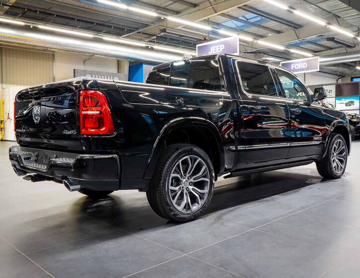 Dodge RAM 10