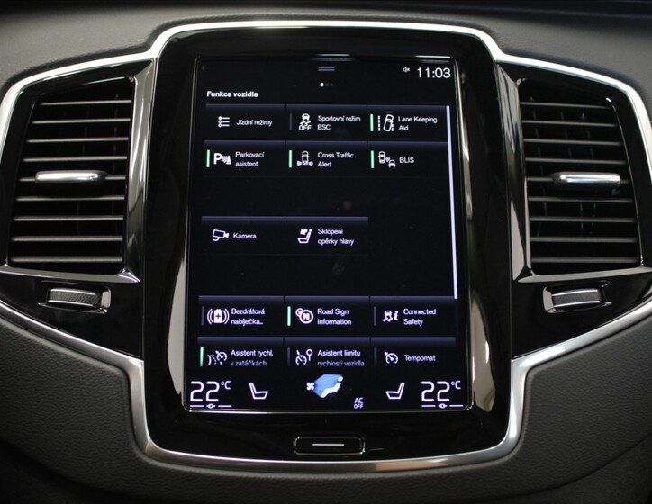 Volvo XC90 13