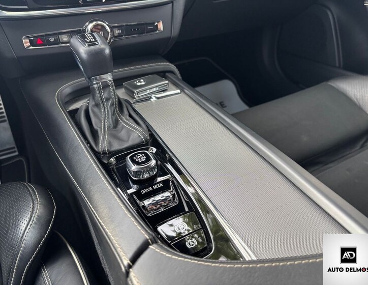 Volvo V90 37