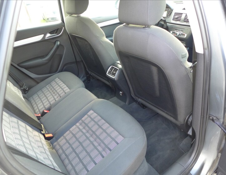 Audi Q3 32