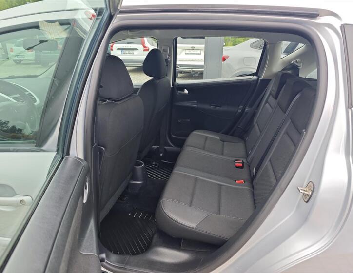 Peugeot 207 11