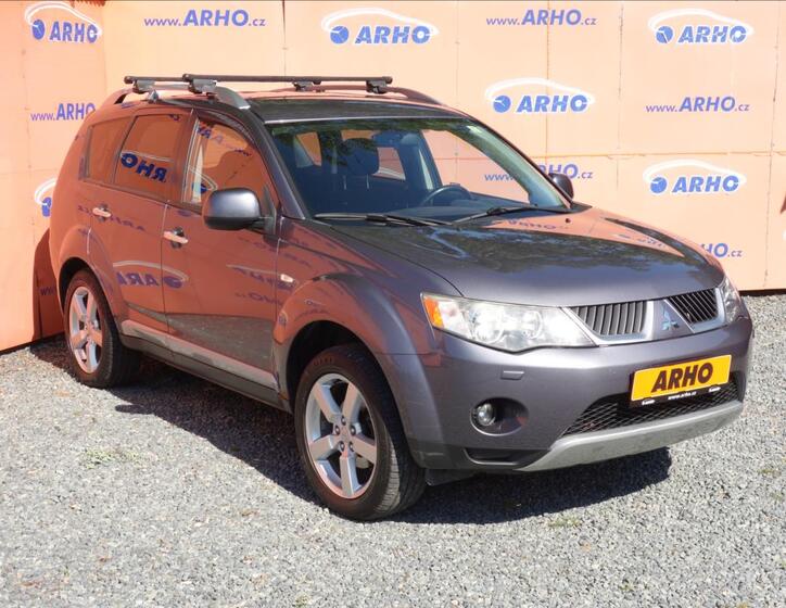 Mitsubishi Outlander 1