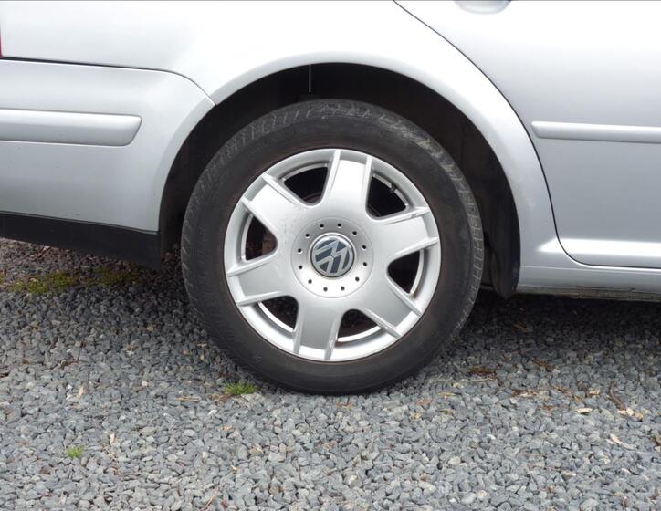 Volkswagen Golf 9