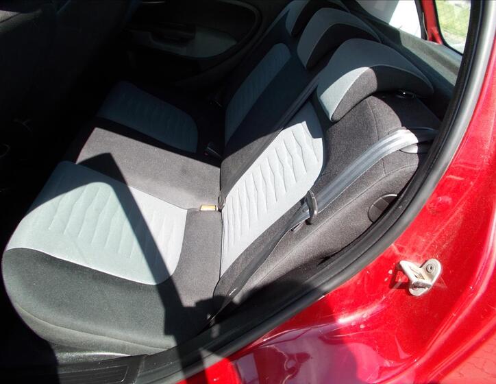Fiat Grande Punto 13