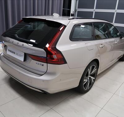 Volvo V90 4