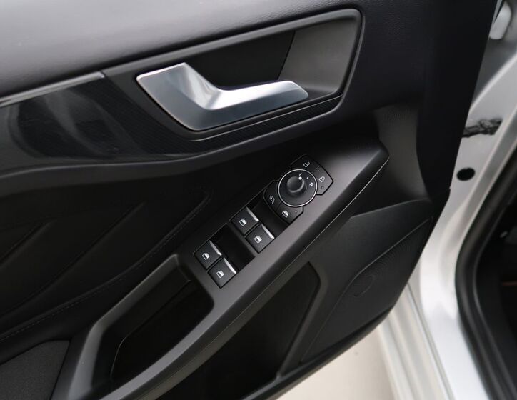 Ford Focus 13