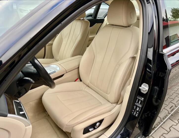 BMW Řada 7 9