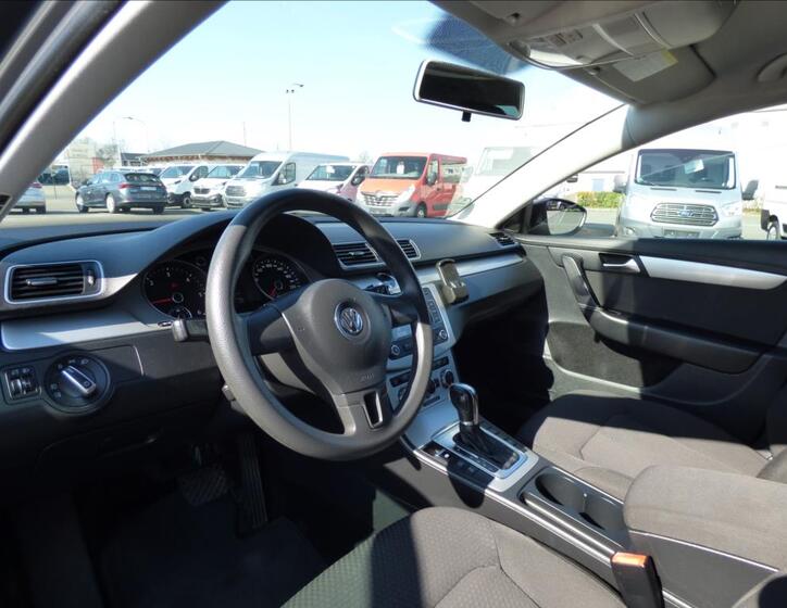 Volkswagen Passat 11