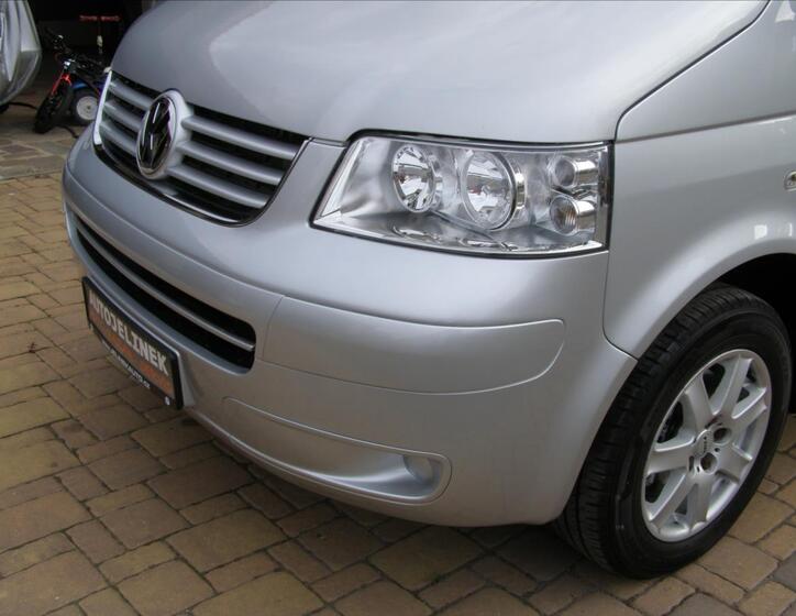 Volkswagen Caravelle 9