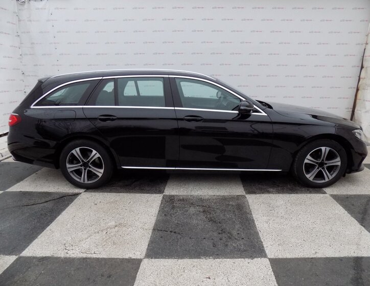 Mercedes-Benz Třídy E 6