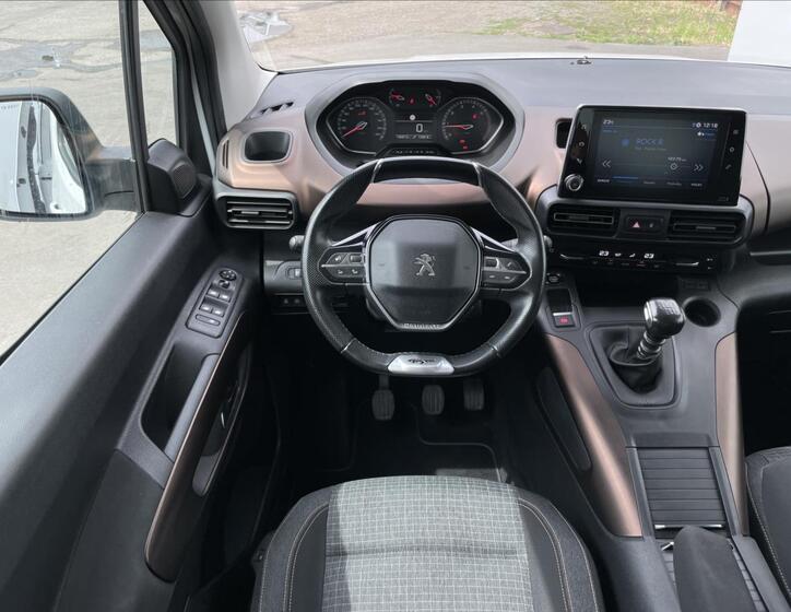 Peugeot Rifter 7