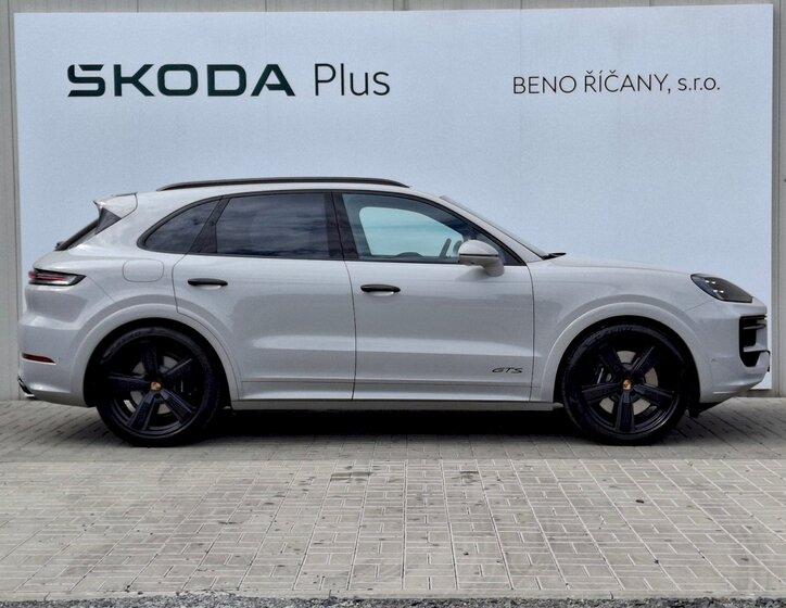 Porsche Cayenne 14