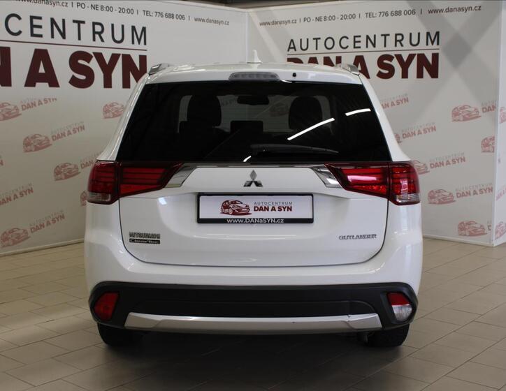 Mitsubishi Outlander 5