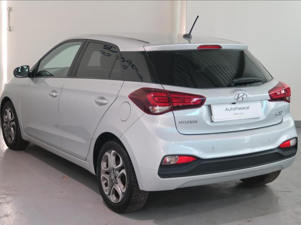 Hyundai i20 6