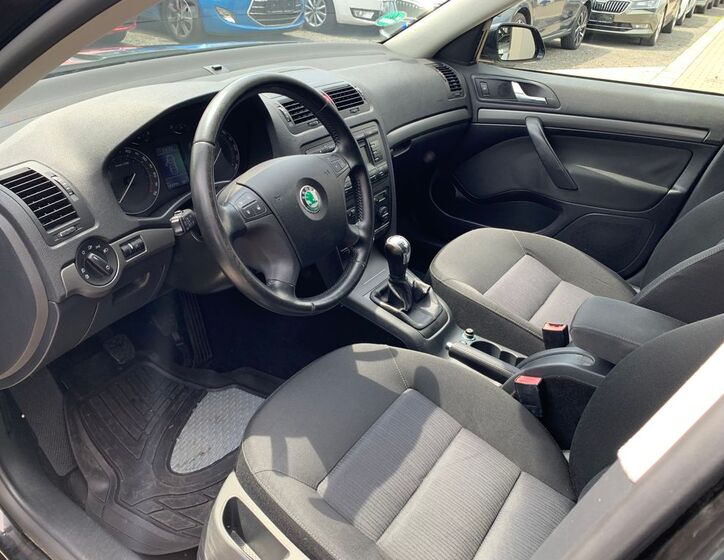Škoda Octavia 14