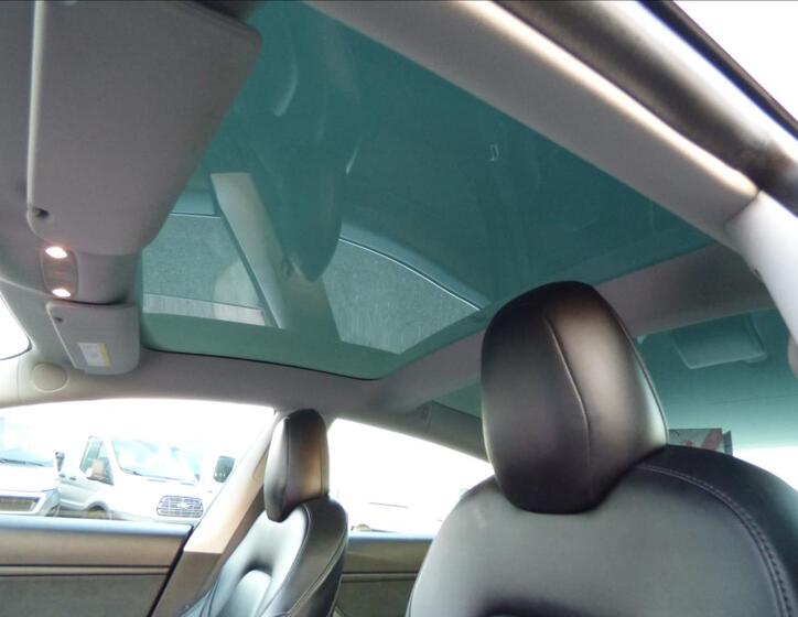 Tesla Model 3 35