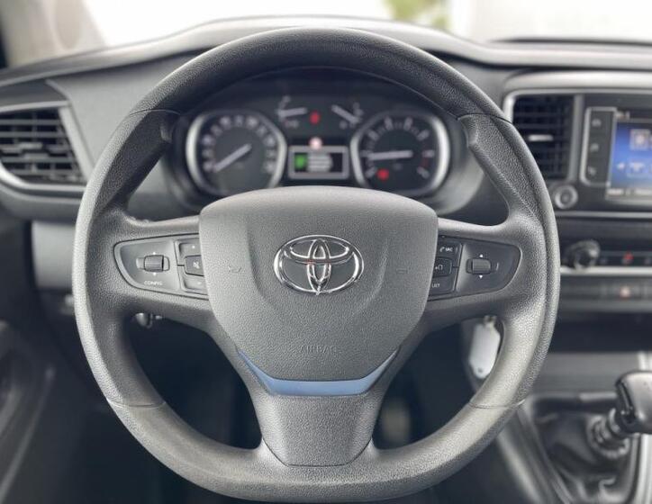Toyota ProAce Verso 13