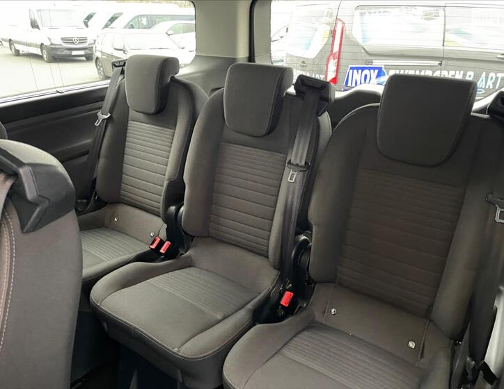Ford Tourneo Custom 25