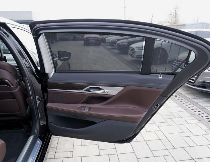 BMW Řada 7 21
