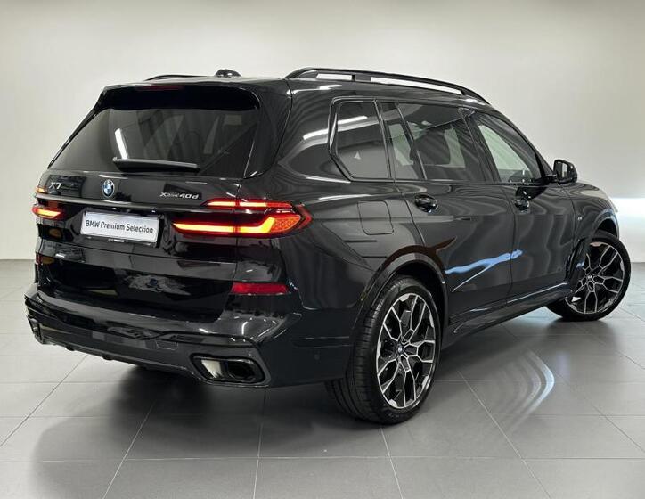 BMW X7 2