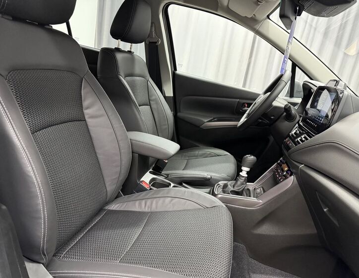Suzuki S-Cross 11
