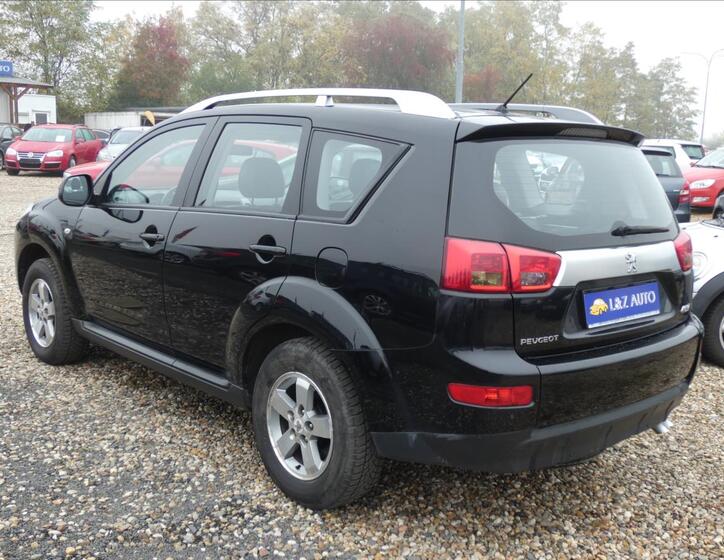 Peugeot 4007 6