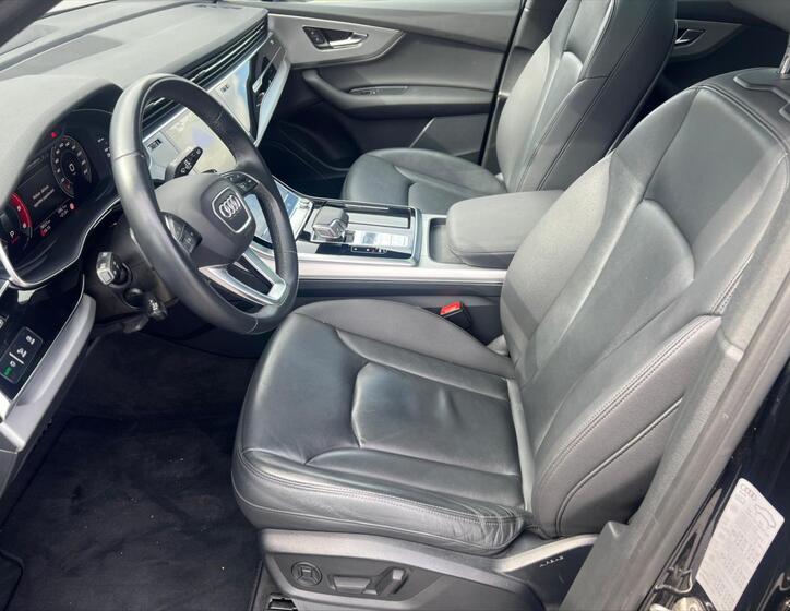 Audi Q7 18