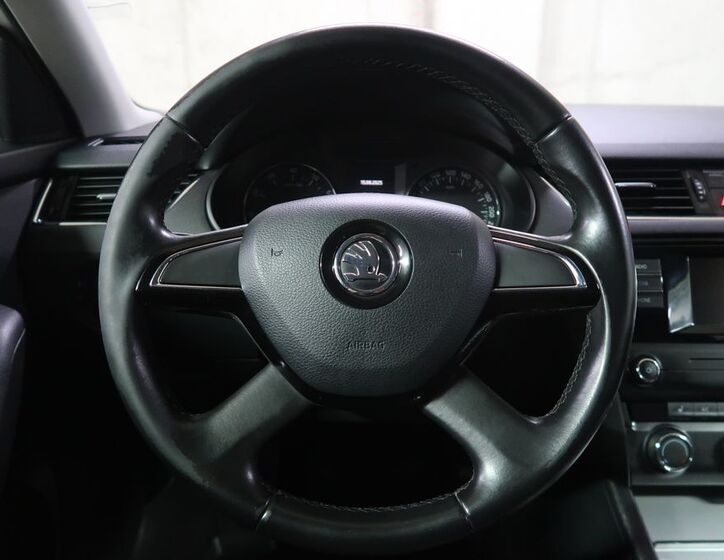 Škoda Octavia 14