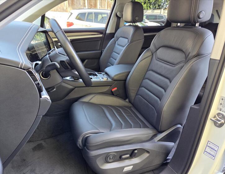 Volkswagen Touareg 8
