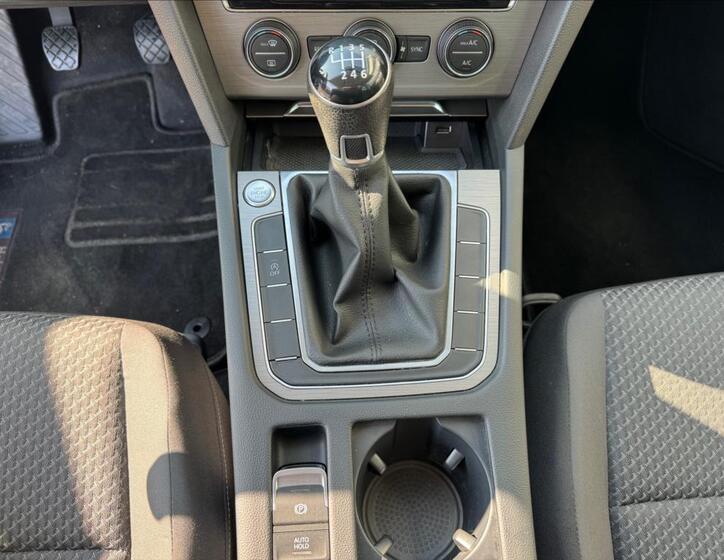 Volkswagen Passat 19