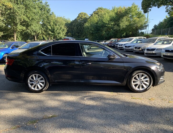 Škoda Superb 4