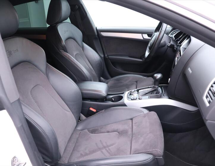 Audi A5 11