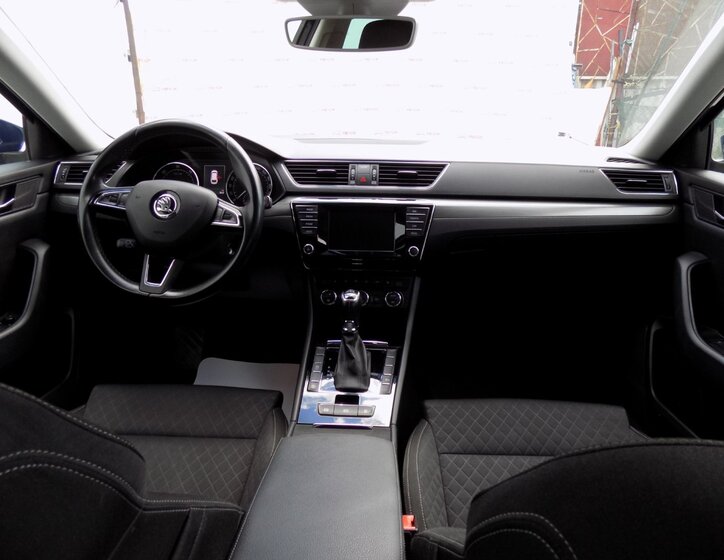Škoda Superb 19