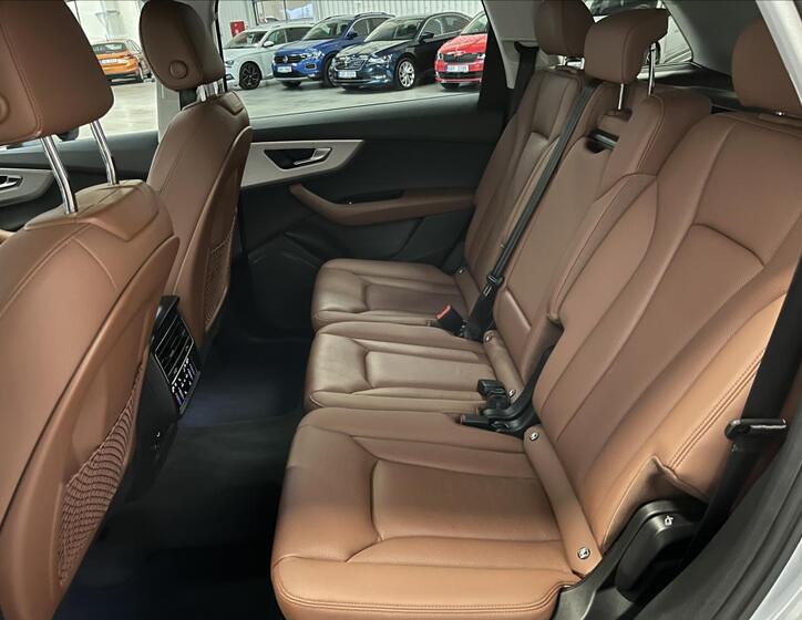 Audi Q7 37