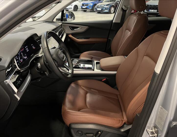 Audi Q7 21