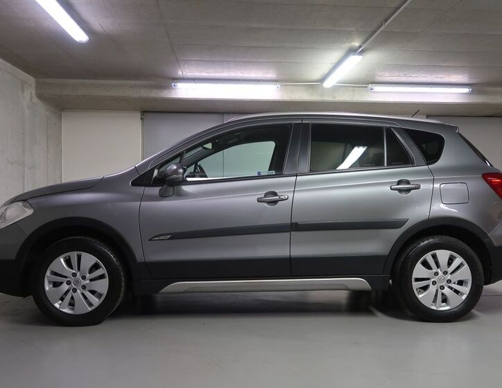 Suzuki SX4 8