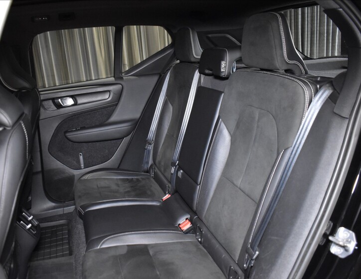 Volvo XC40 9