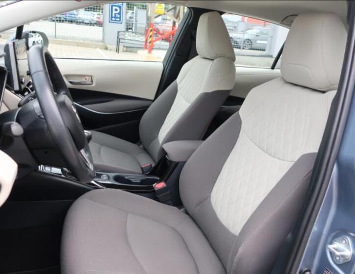 Toyota Corolla 9