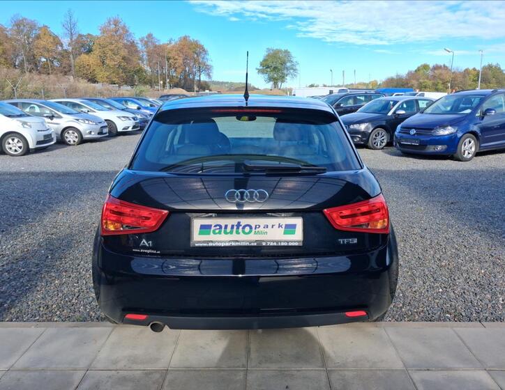 Audi A1 6