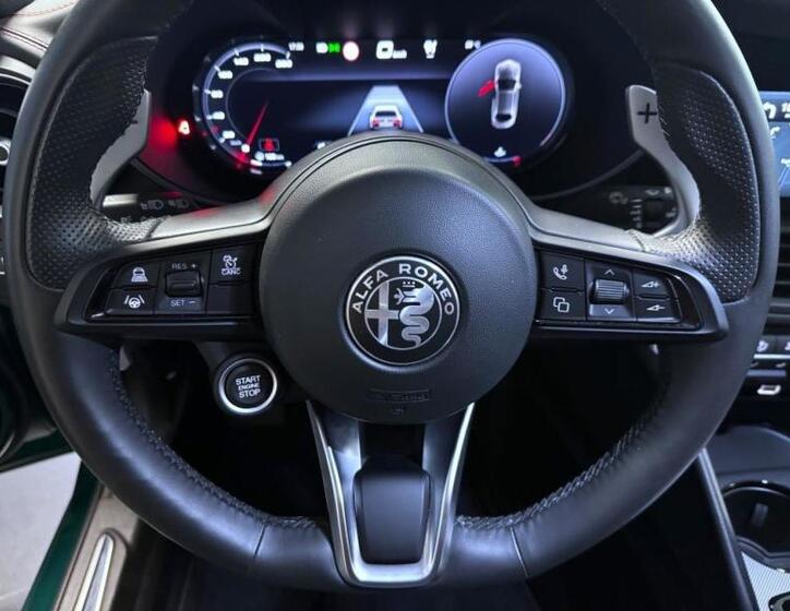Alfa Romeo Giulia 19